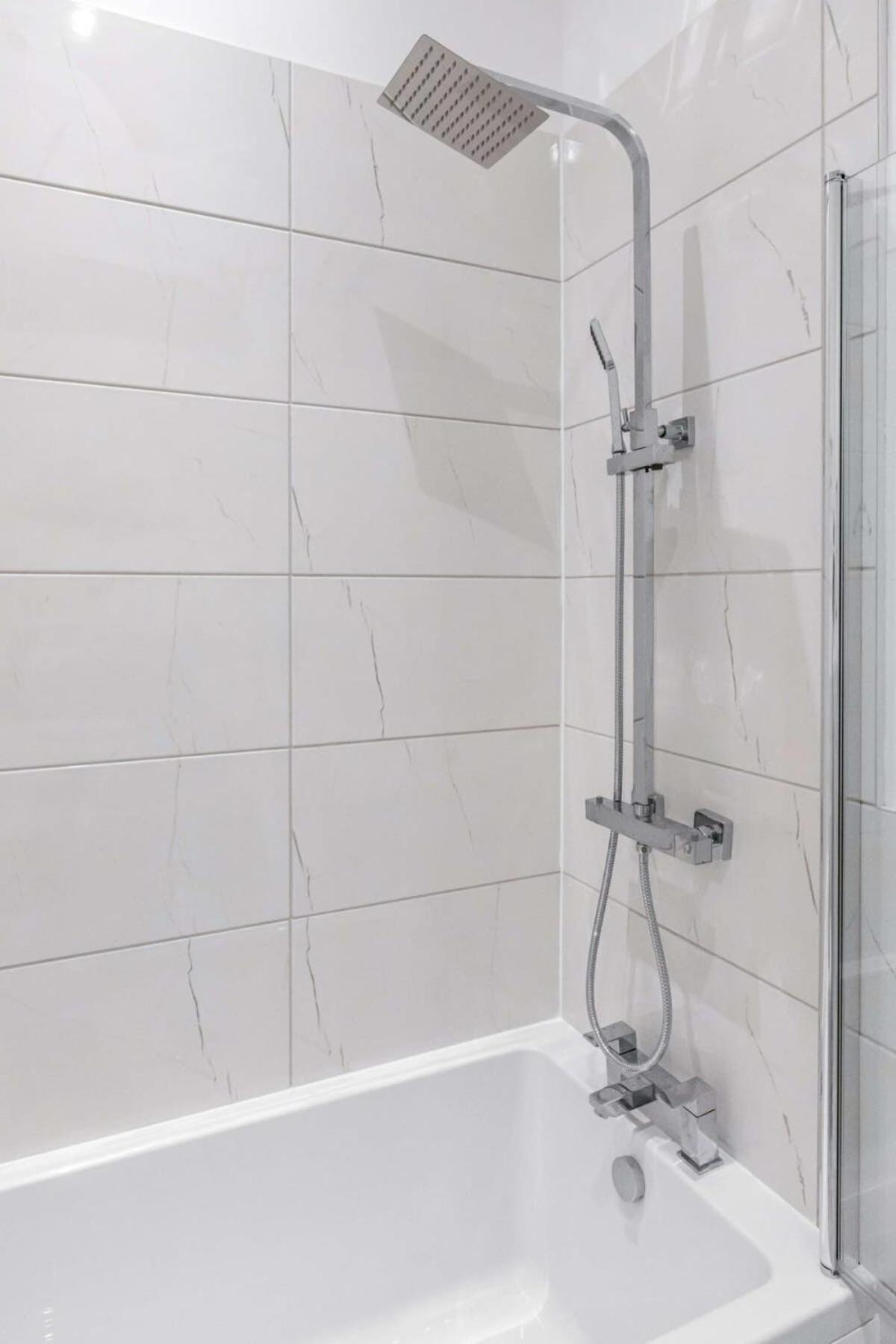 Lovely 1 Bedroom Apartment In Central ووكينغ المظهر الخارجي الصورة